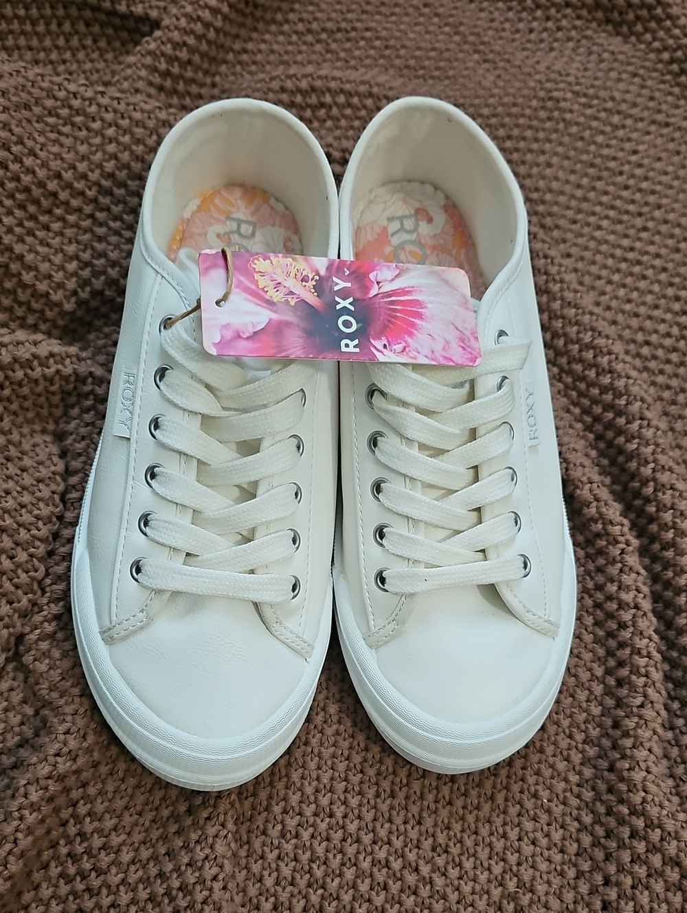 Roxy Women’s White Low-Top Canvas Marina Lace-Up Sneakers